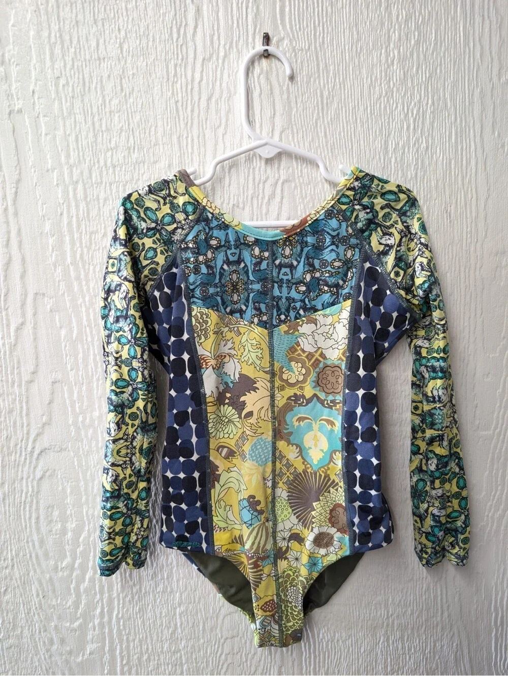Maaji Swimsuit Long Sleeve Rash Guard Beach Pool Girl's Size 10